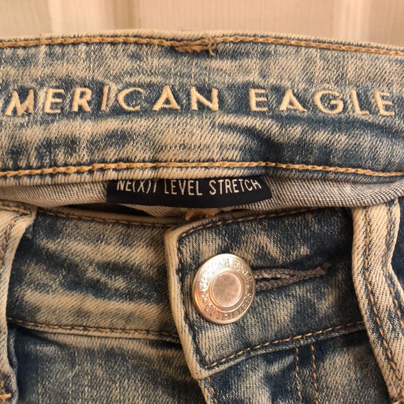 American Eagle Size 4 Hi-Rise Jegging Cropped - Distressed Ne(x)t Level Stretch - Picture 4 of 7